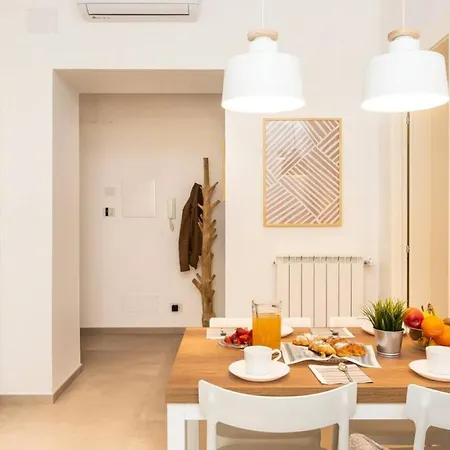Colosseum Holidays - Marco Aurelio Holiday home *